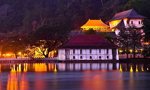 Temple of the Tooth Relic in Kandy with W15